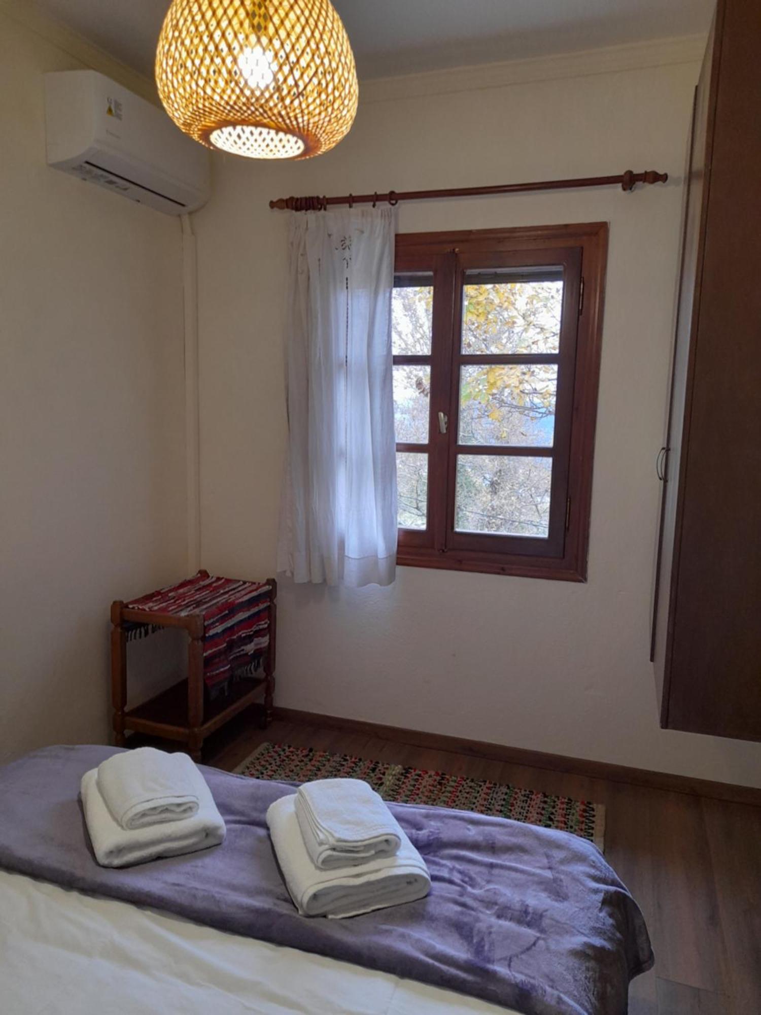 Mountain And Sea View Villa Miléai Екстериор снимка