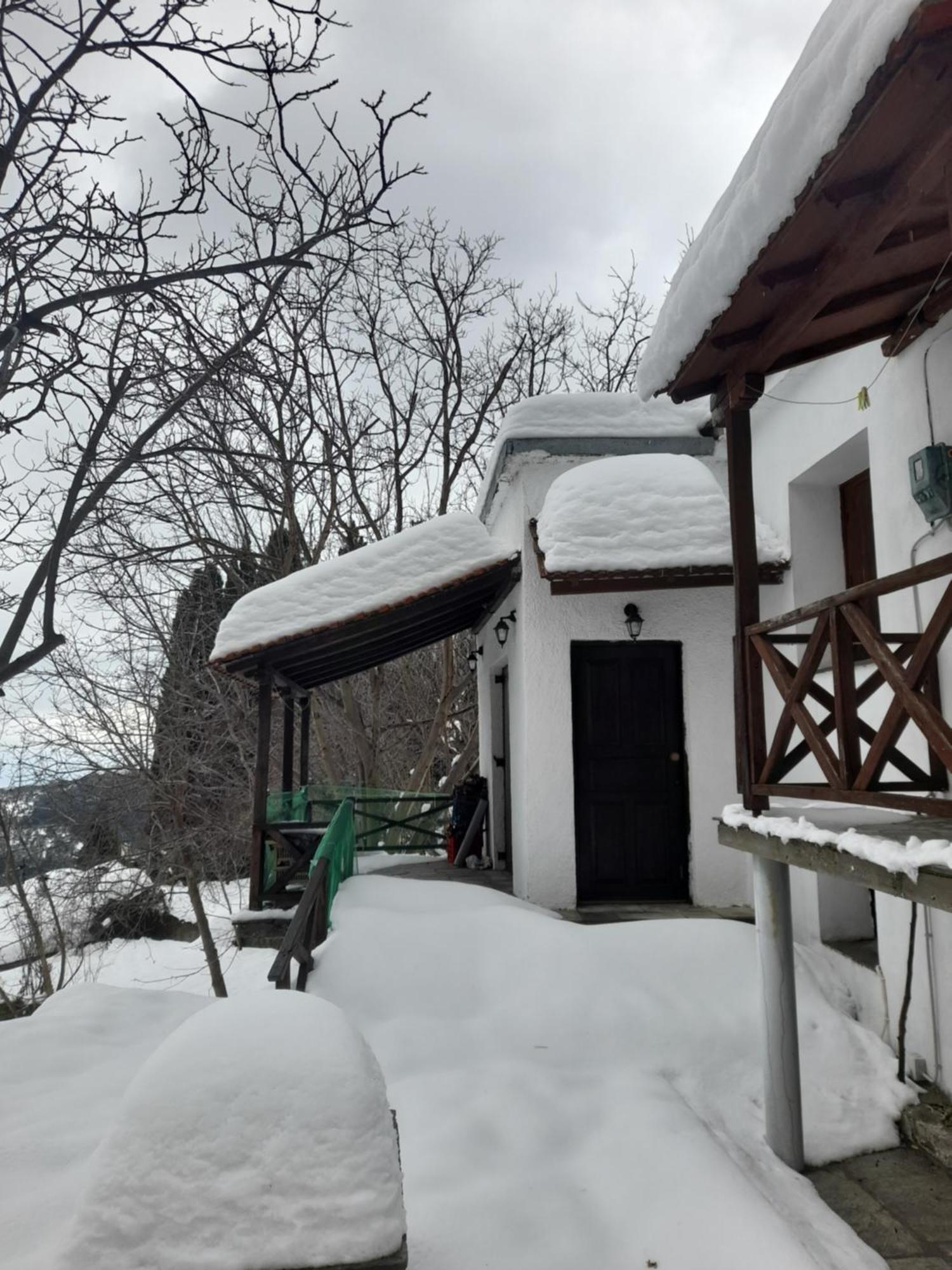 Mountain And Sea View Villa Miléai Екстериор снимка