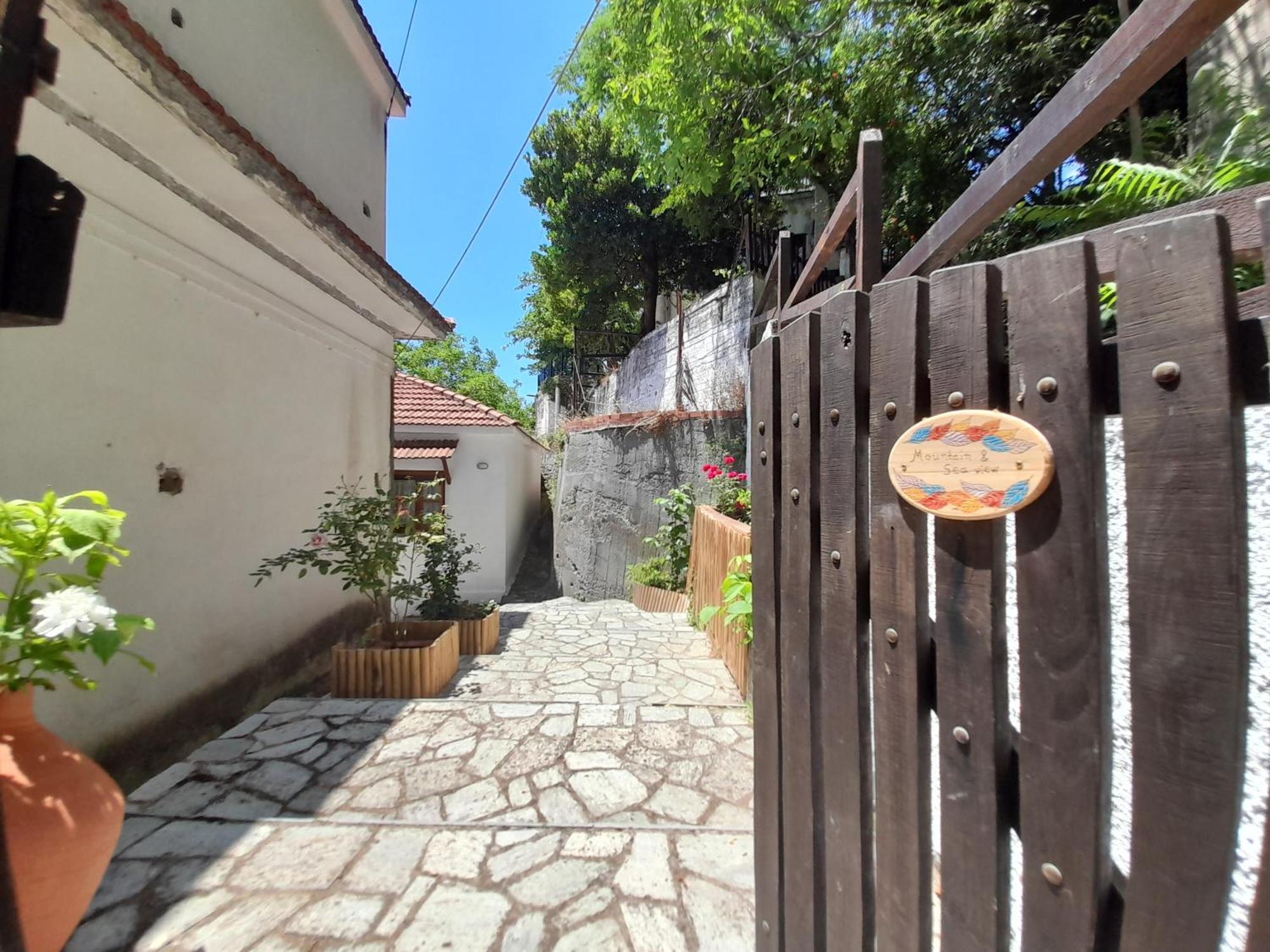 Mountain And Sea View Villa Miléai Екстериор снимка