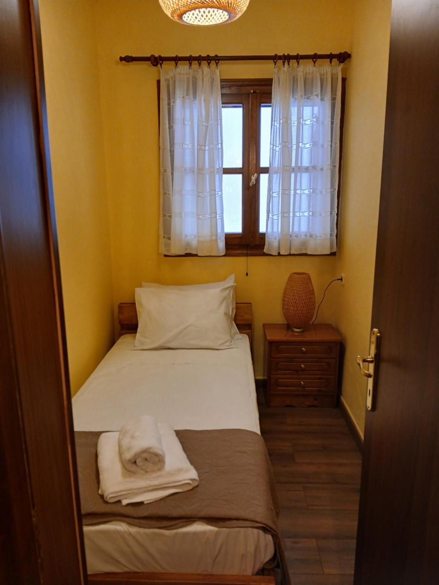 Mountain And Sea View Villa Miléai Екстериор снимка